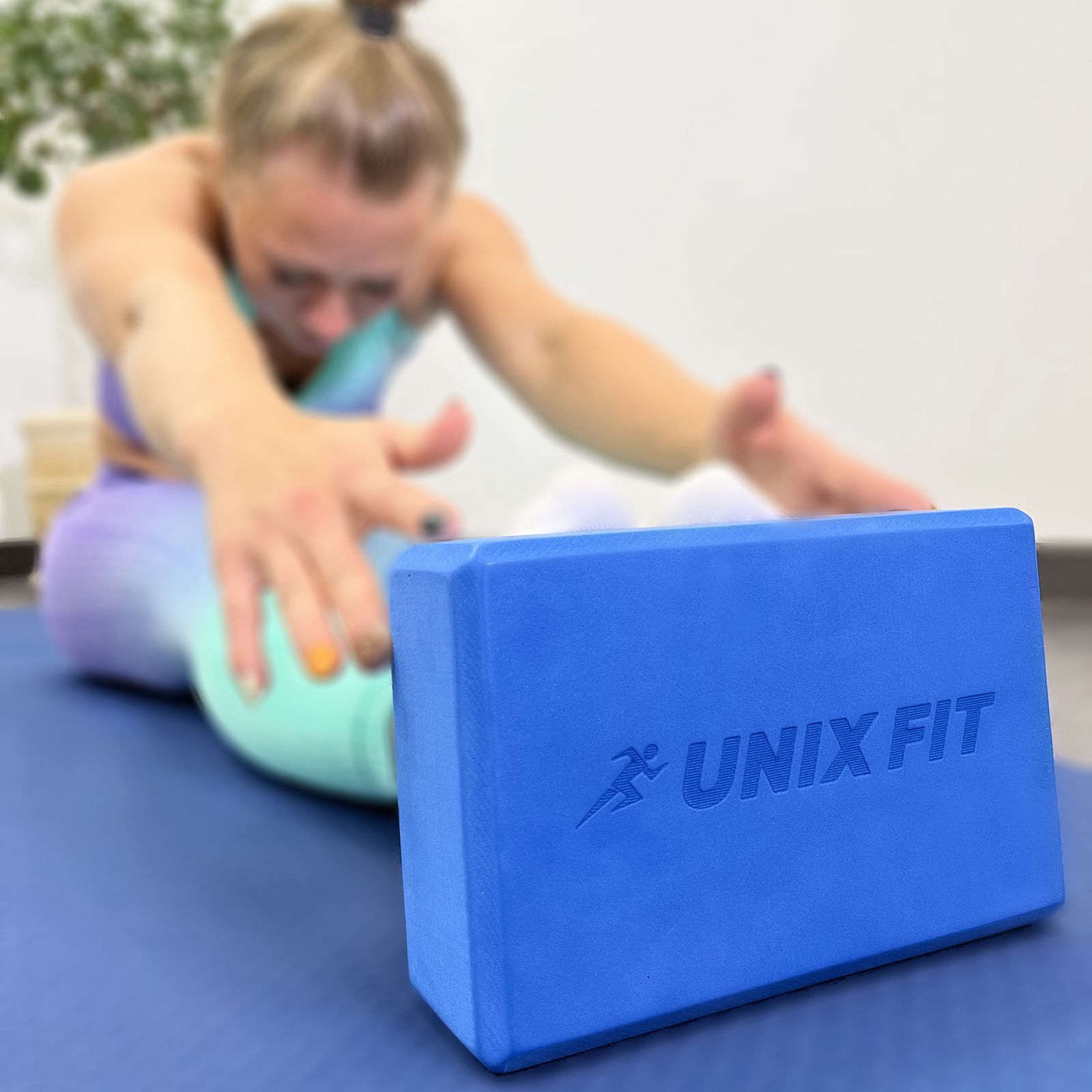 Блок для йоги и фитнеса UNIX Fit (200 г) 23 х 15 х 7 см, 1 шт, голубой